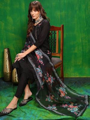 women floral embroidered kurta with trousers & dupatta 5