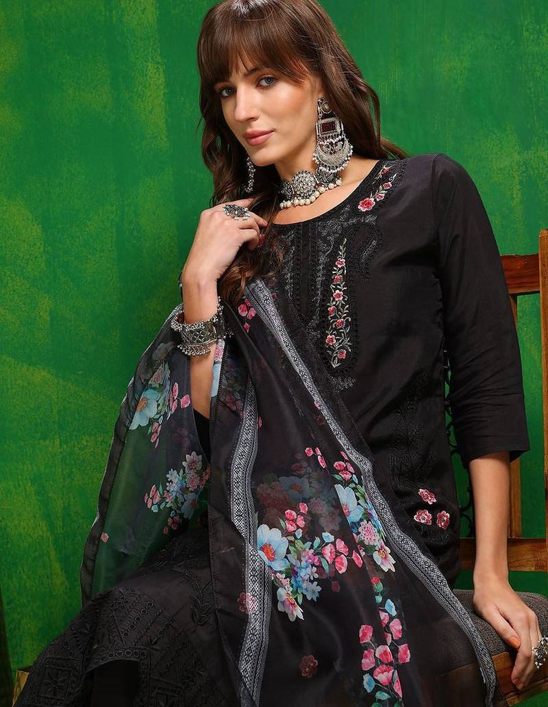 women floral embroidered kurta with trousers & dupatta