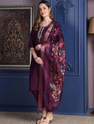 embroidered thread work chanderi cotton kurta with trousers & dupatta 3