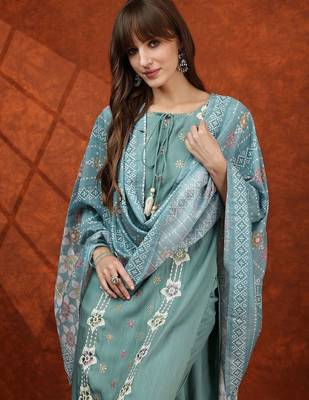 embroidered tie-up neck thread work straight kurta with trousers & dupatta 7