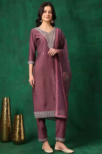 women floral embroidered regular kurta with trousers & dupatta
