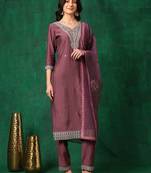 women floral embroidered regular kurta with trousers & dupatta