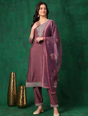 women floral embroidered regular kurta with trousers & dupatta 5