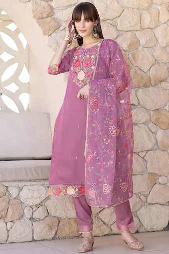 women floral embroidered kurta with trousers & dupatta