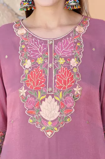 women floral embroidered kurta with trousers & dupatta