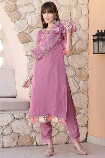 women floral embroidered kurta with trousers & dupatta