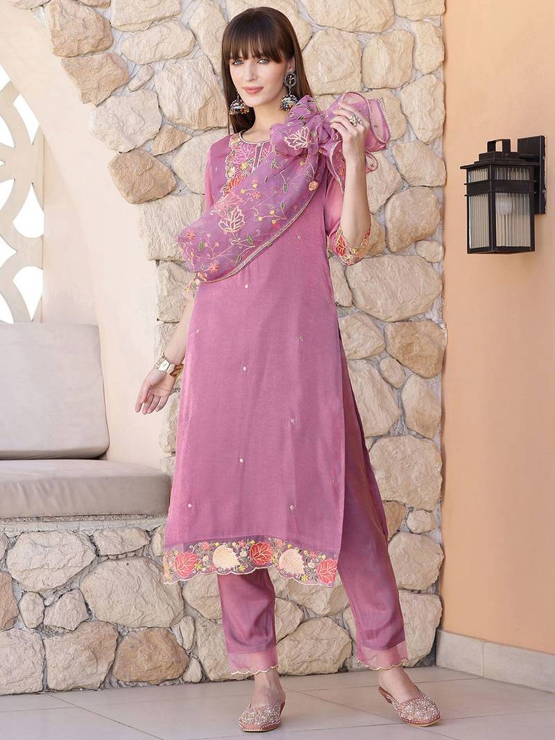 women floral embroidered kurta with trousers & dupatta