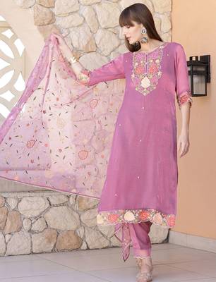 women floral embroidered kurta with trousers & dupatta 6
