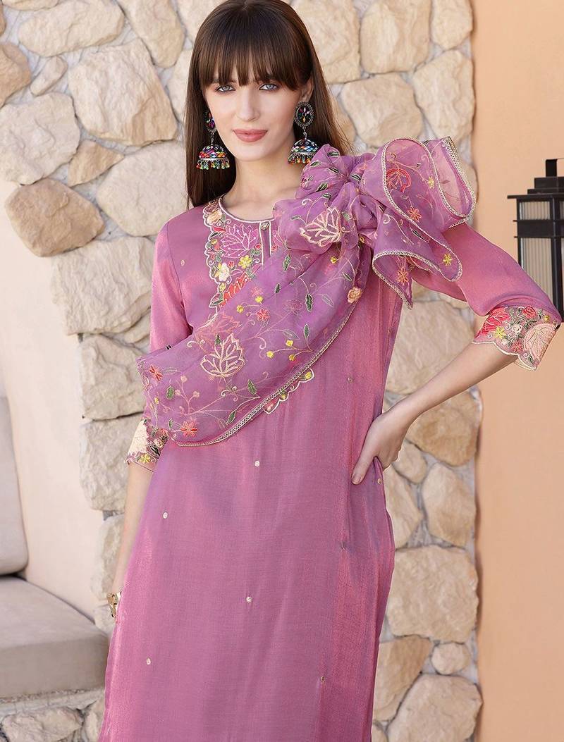 women floral embroidered kurta with trousers & dupatta