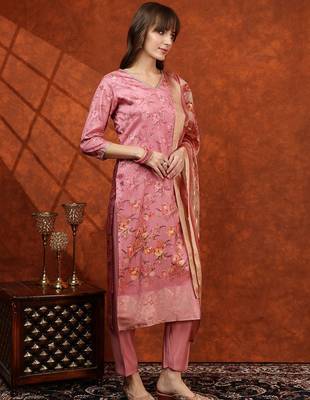 women floral printed kurta with trousers & dupatta 3