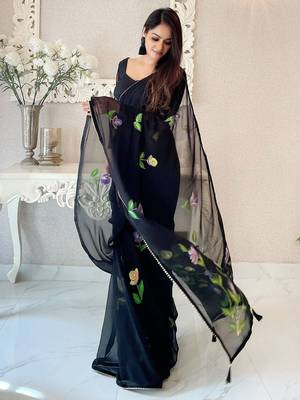 Black floral printed saree 1