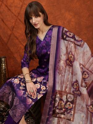 women floral printed kurta with trousers & dupatta 7
