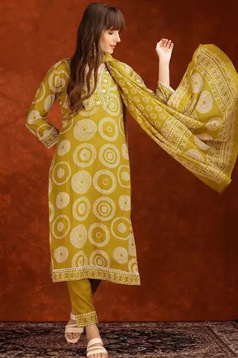 bandhani printed thread work v-neck  cotton kurta with trousers & dupatta