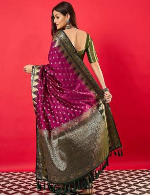 Purple geometric woven design zari banarasi saree 3