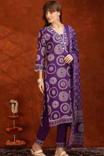 bandhani printed thread work v-neck  cotton kurta with trousers & dupatta