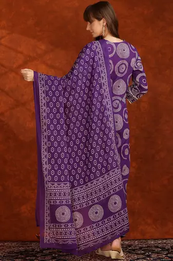 bandhani printed thread work v-neck  cotton kurta with trousers & dupatta