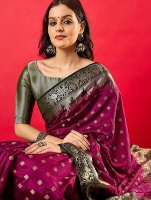 Purple geometric woven design zari banarasi saree 5