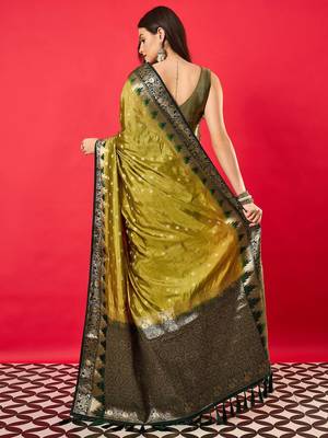 Green woven design zari banarasi saree 3