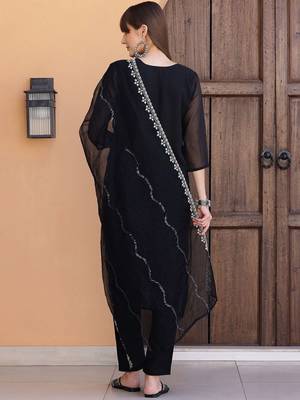 floral embroidered sequinned organza straight kurta with trousers & dupatta 5