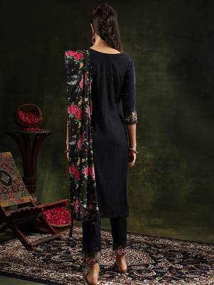 floral embroidered v neck chanderi cotton kurta with trousers & dupatta 5