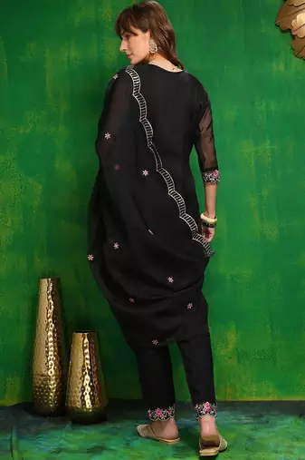 women ethnic motifs embroidered regular thread work kurta with trousers & with dupatta