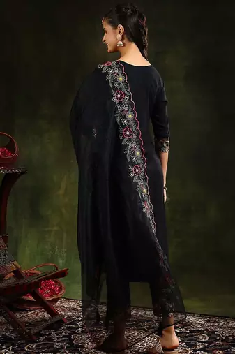 women ethnic motifs embroidered regular thread work kurta with trousers & with dupatta