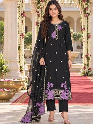 floral embroidered regular chanderi cotton kurta with trousers with dupatta 1
