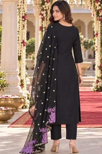 floral embroidered regular chanderi cotton kurta with trousers with dupatta