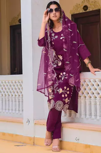 floral embroidered regular chanderi cotton kurta with trousers with dupatta