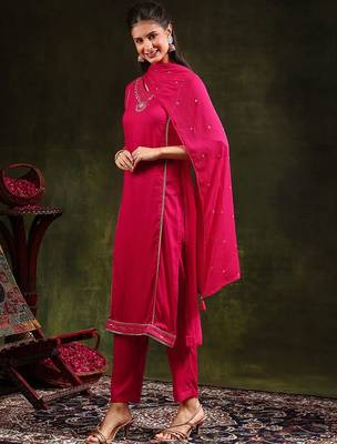 floral embroidered sequinned straight kurta with trouser & dupatta 5