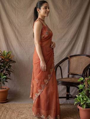 Rust checked embroidered  cotton saree with unstitched blouse piece 3