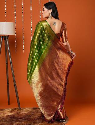Green green paisley woven design zari organza banarasi saree 2