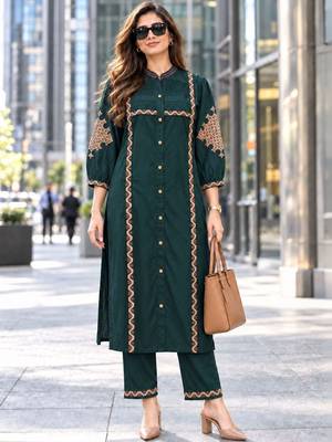 women ethnic motifs embroidered regular thread work kurta with trousers 1