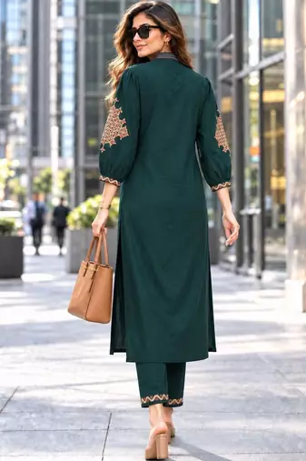 women ethnic motifs embroidered regular thread work kurta with trousers