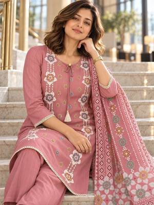 women ethnic motifs embroidered regular kurta with trousers & with dupatta 2