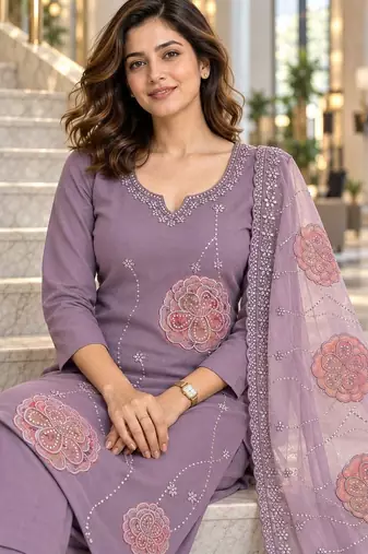 women floral embroidered regular sequinned kurta set