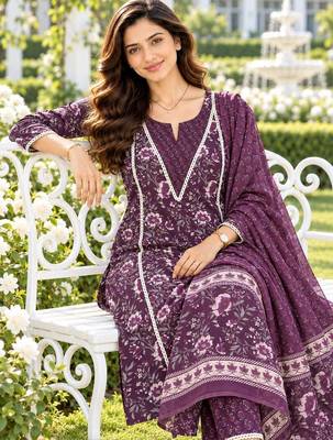 women floral printed regular  cotton kurta with trousers & with dupatta 3