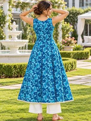 women ethnic motifs printed regular kurta with palazzos & with dupatta 2