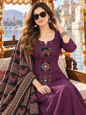 women ethnic motifs embroidered regular thread work  cotton kurta with palazzos & with 4