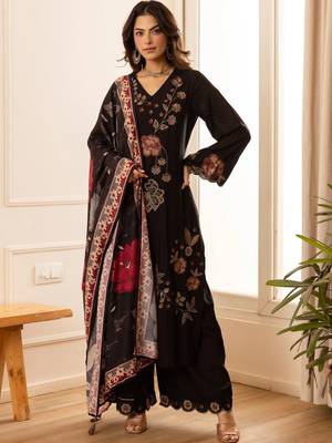 women floral regular thread work kurta with palazzos & with dupatta 4