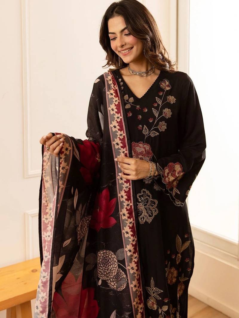 women floral regular thread work kurta with palazzos & with dupatta