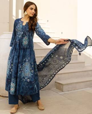 women ethnic motifs printed regular mirror work  cotton kurta with trousers & with dupatta 5