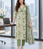 women floral printed regular  cotton kurta with trousers & with dupatta