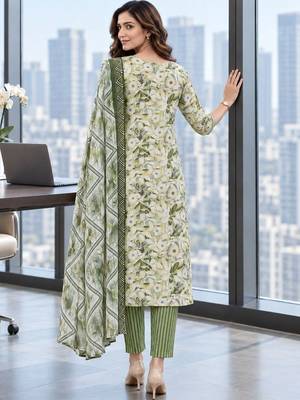 women floral printed regular  cotton kurta with trousers & with dupatta 2