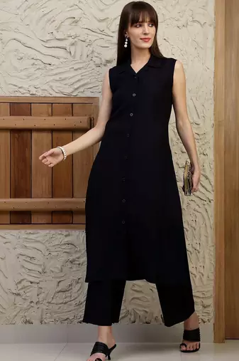 women regular kurta with palazzos