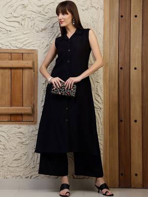 women regular kurta with palazzos 3