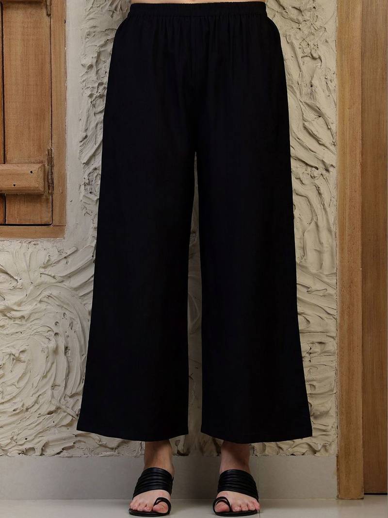 women regular kurta with palazzos
