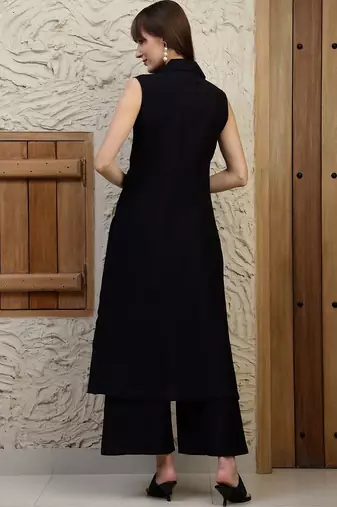 women regular kurta with palazzos