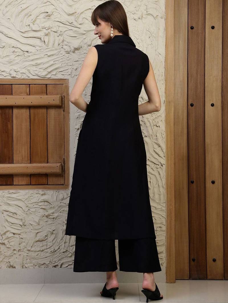 women regular kurta with palazzos