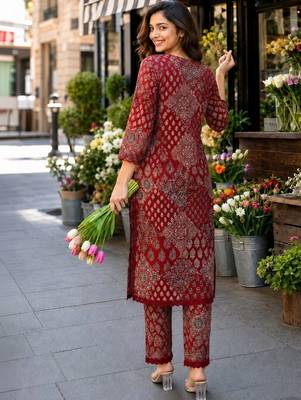 women ethnic motifs printed regular  cotton kurta with trousers 2